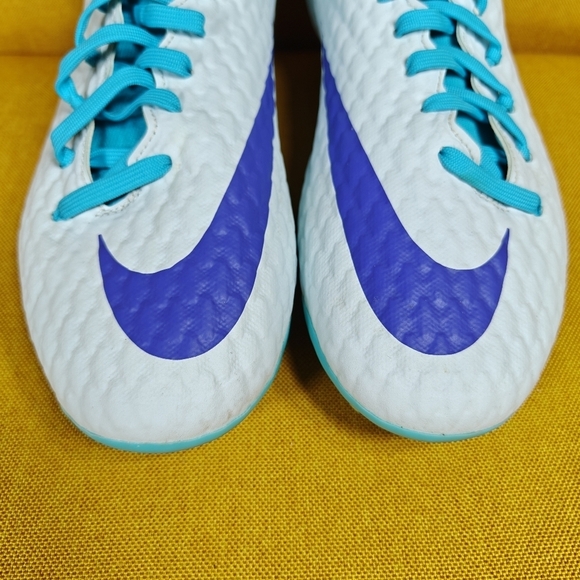 EUC Nike Hypervenom Phantom 3 Academy Athletic White Blue Soccer Cleats Men\'s 8 main image 9